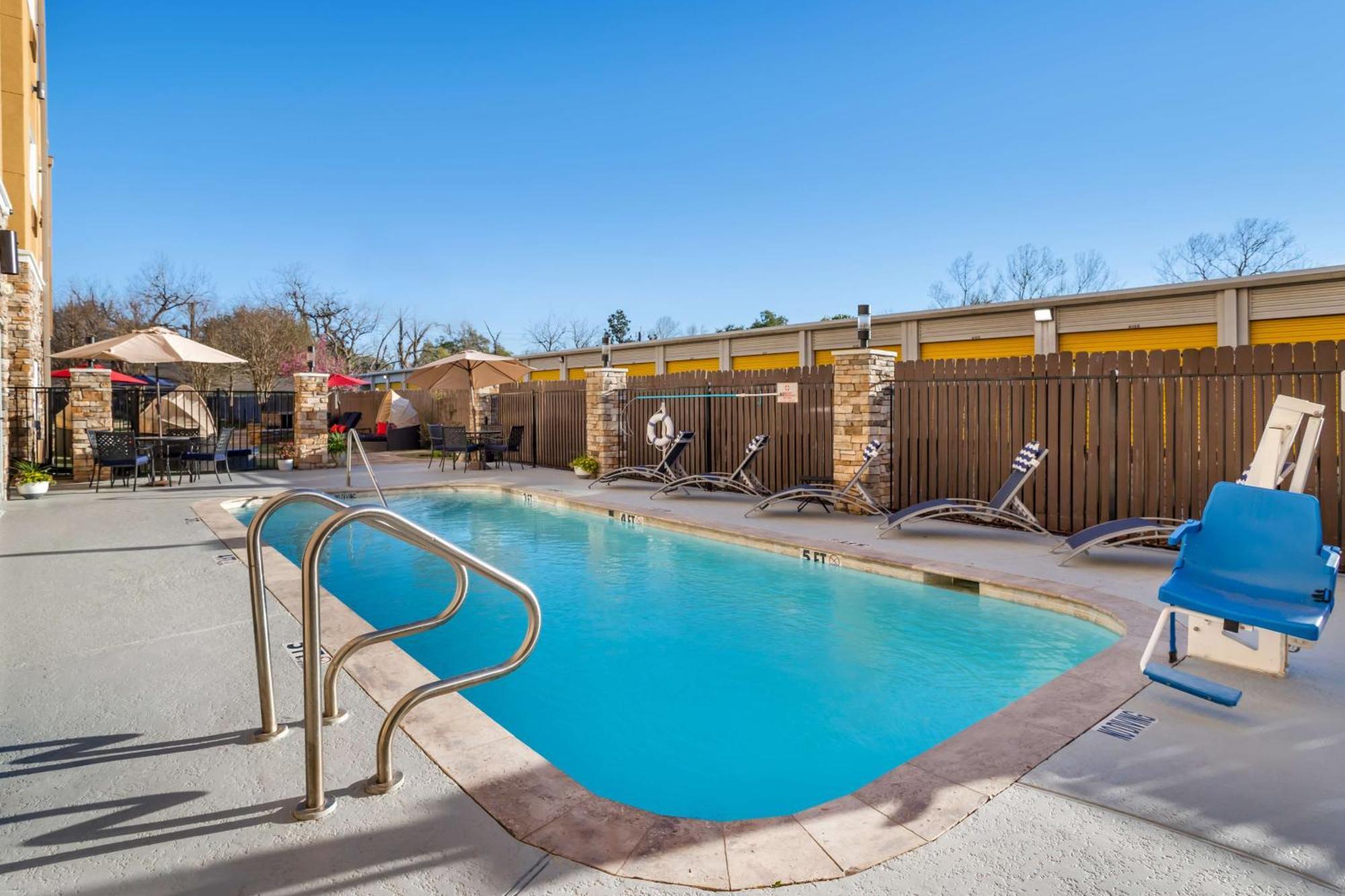 Best Western Plus Lake Jackson Inn & Suites Luaran gambar